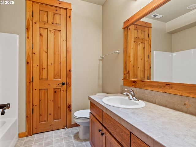 12800 Ne SALMON CREEK Ave 119, Vancouver, WA 98686