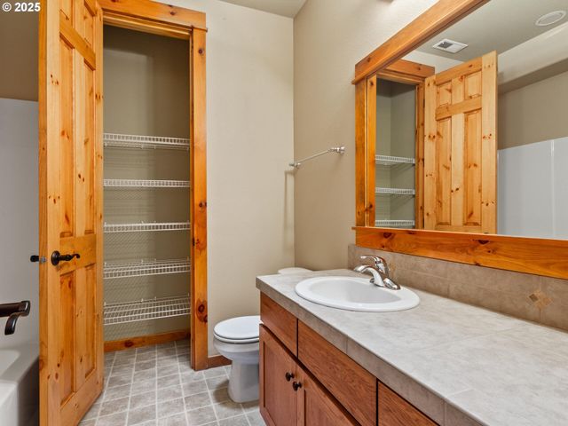 12800 Ne SALMON CREEK Ave 119, Vancouver, WA 98686