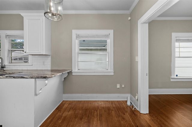 3864 Fairfield Avenue, Shreveport, LA 71106