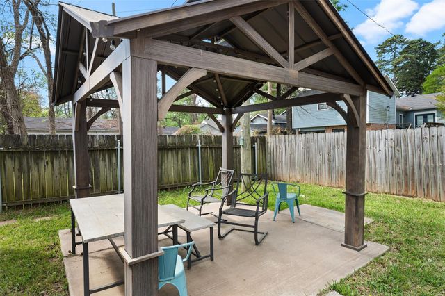 3864 Fairfield Avenue, Shreveport, LA 71106