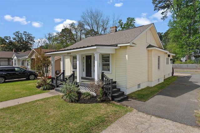 3864 Fairfield Avenue, Shreveport, LA 71106