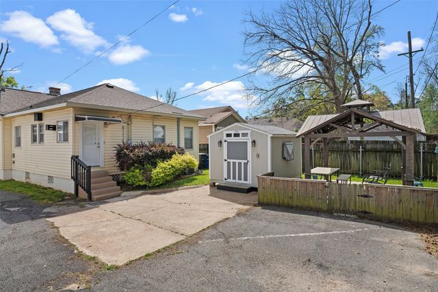 3864 Fairfield Avenue, Shreveport, LA 71106
