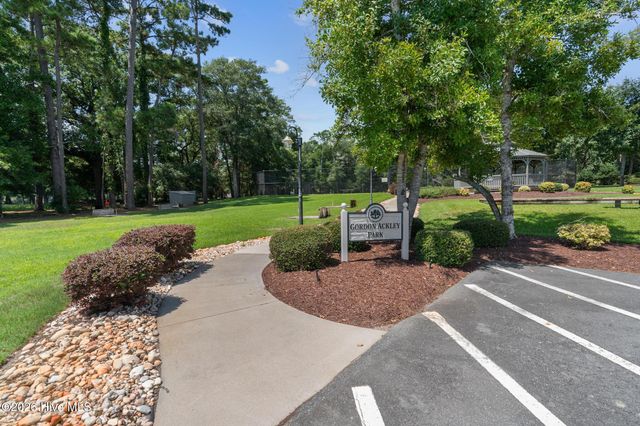 127 Clubhouse Drive SW, Supply, NC 28462