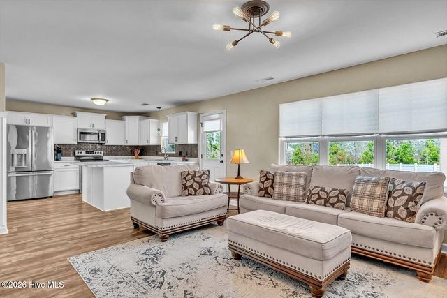 218 Purple Martin Drive, Hubert, NC 28539