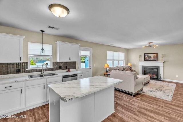 218 Purple Martin Drive, Hubert, NC 28539