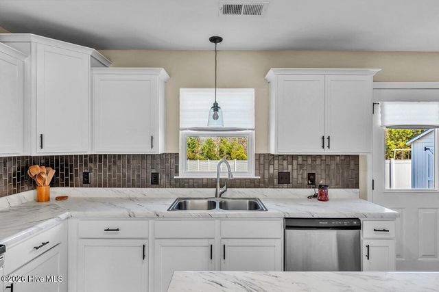 218 Purple Martin Drive, Hubert, NC 28539