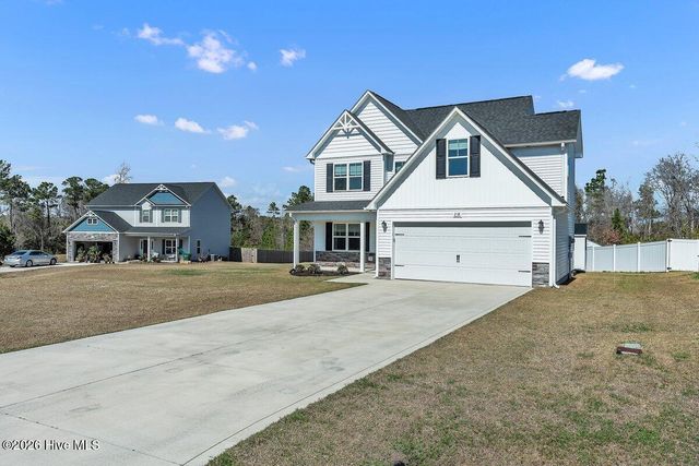 218 Purple Martin Drive, Hubert, NC 28539