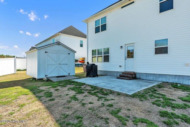 218 Purple Martin Drive, Hubert, NC 28539