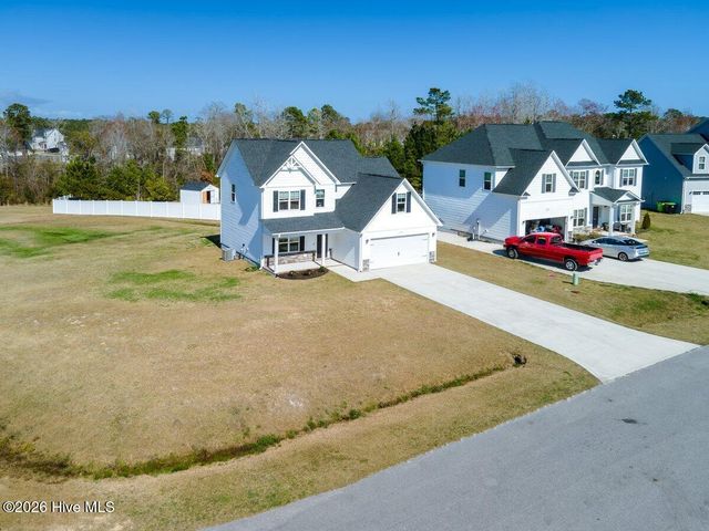 218 Purple Martin Drive, Hubert, NC 28539