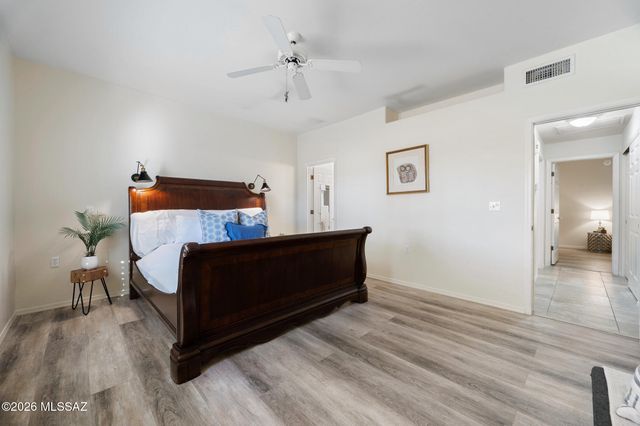 140 E Paseo De Golf, Green Valley, AZ 85614