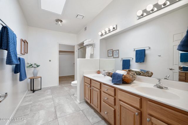 140 E Paseo De Golf, Green Valley, AZ 85614