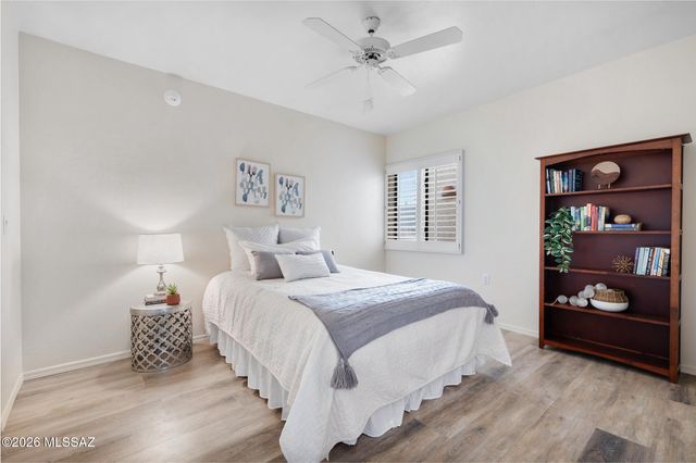 140 E Paseo De Golf, Green Valley, AZ 85614