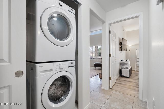 140 E Paseo De Golf, Green Valley, AZ 85614