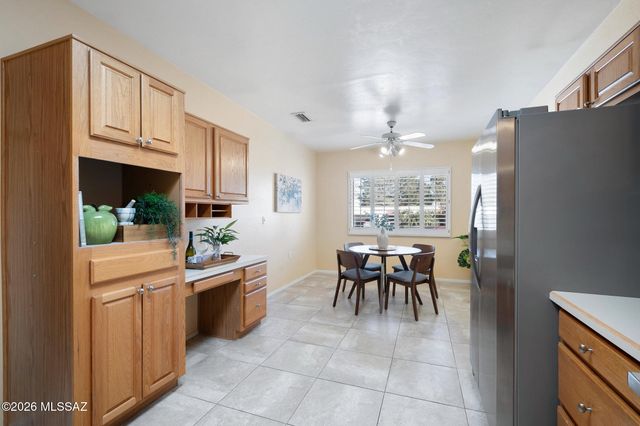 140 E Paseo De Golf, Green Valley, AZ 85614