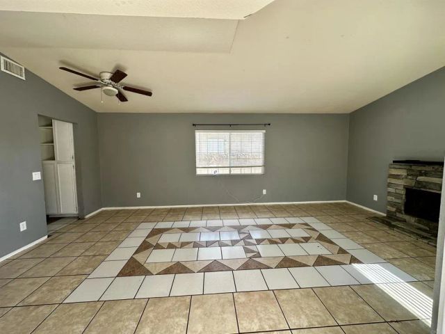623 Carmen Drive, San Jacinto, CA 92583