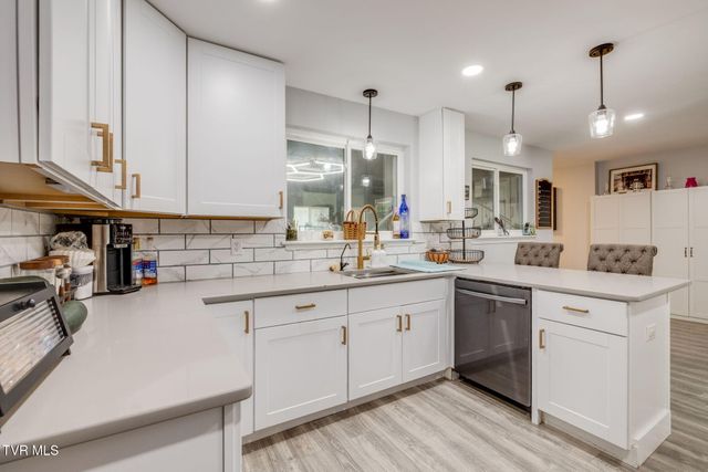 428 High Ridge Road, Kingsport, TN 37660