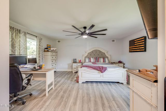 428 High Ridge Road, Kingsport, TN 37660