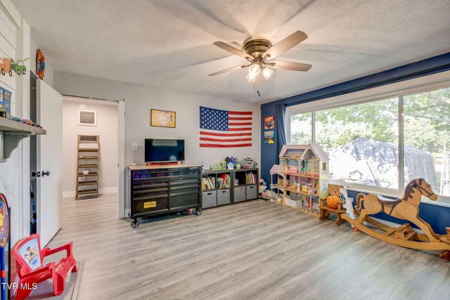 428 High Ridge Road, Kingsport, TN 37660