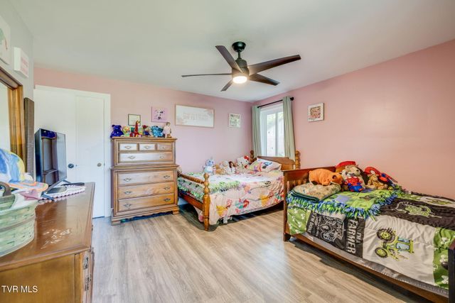 428 High Ridge Road, Kingsport, TN 37660