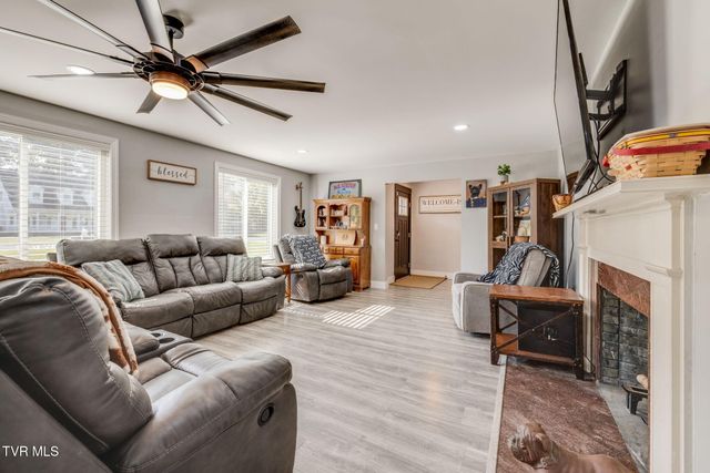 428 High Ridge Road, Kingsport, TN 37660