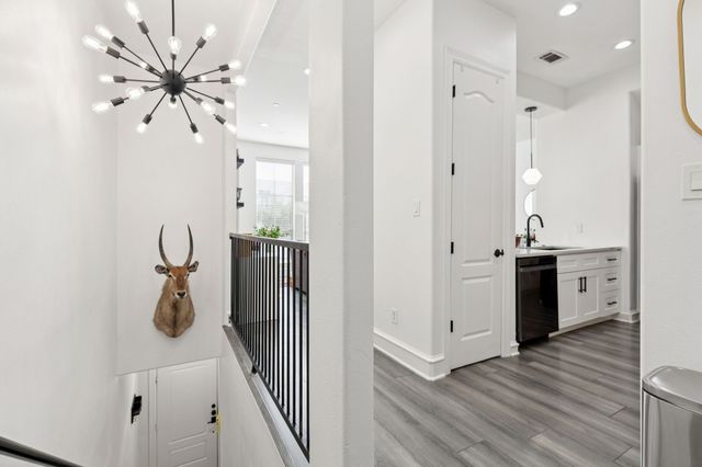 2100 N Fitzhugh Avenue D, Dallas, TX 75204