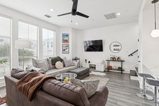 2100 N Fitzhugh Avenue D, Dallas, TX 75204