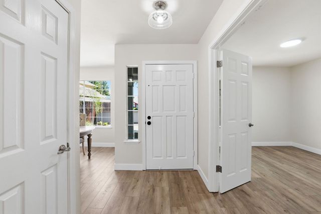 4812 Clarity Court, Sacramento, CA 95842