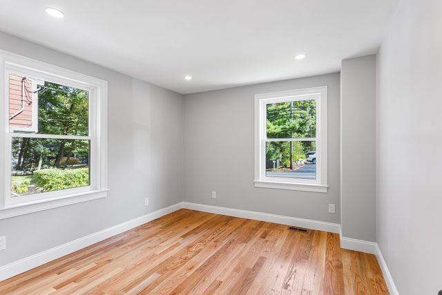 101 High St, Norwell, MA 02061