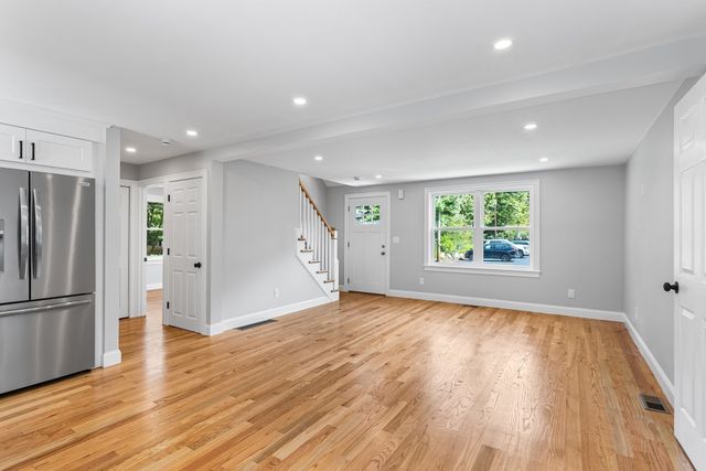 101 High St, Norwell, MA 02061