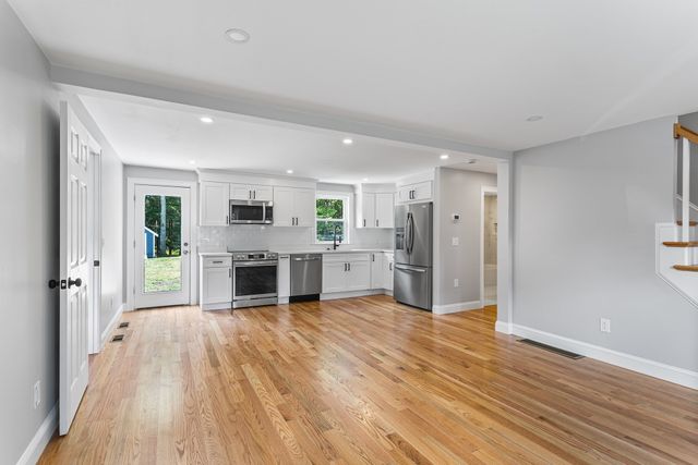 101 High St, Norwell, MA 02061