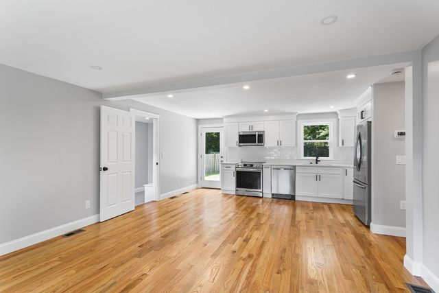 101 High St, Norwell, MA 02061