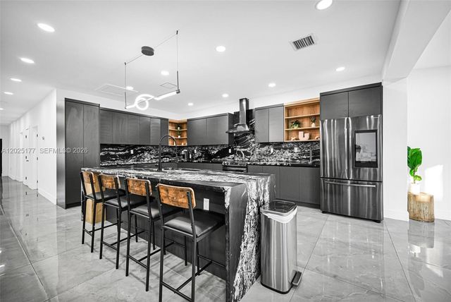 112 NW 53rd St, Miami, FL 33127