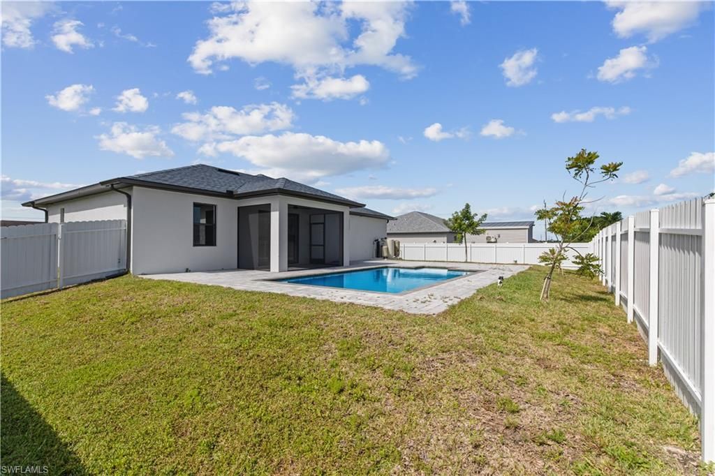 Image 33 of property listing at 3921 NW 40th LN, Cape Coral, FL 33993