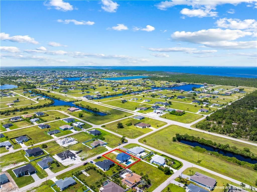 Image 36 of property listing at 3921 NW 40th LN, Cape Coral, FL 33993