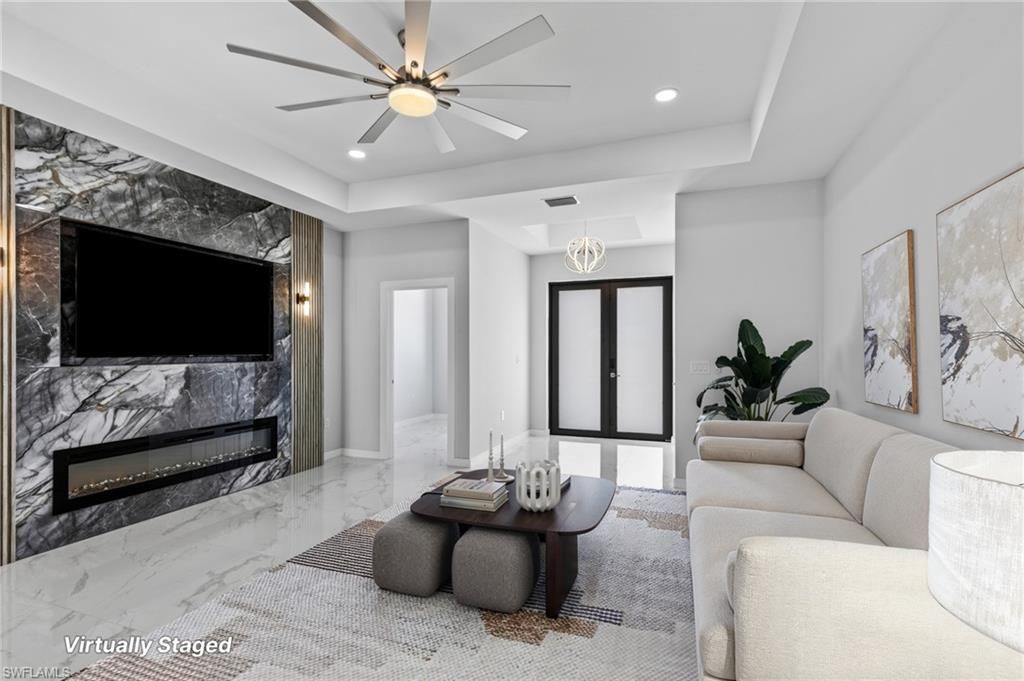 Image 4 of property listing at 3921 NW 40th LN, Cape Coral, FL 33993