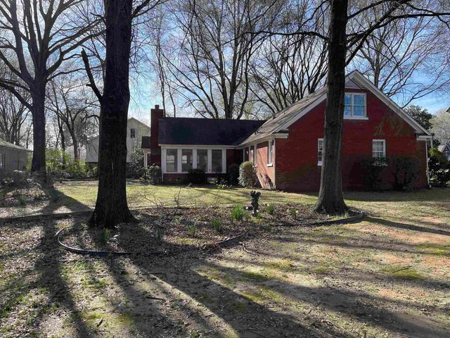 319 E POPLAR AVE, Collierville, TN 38017