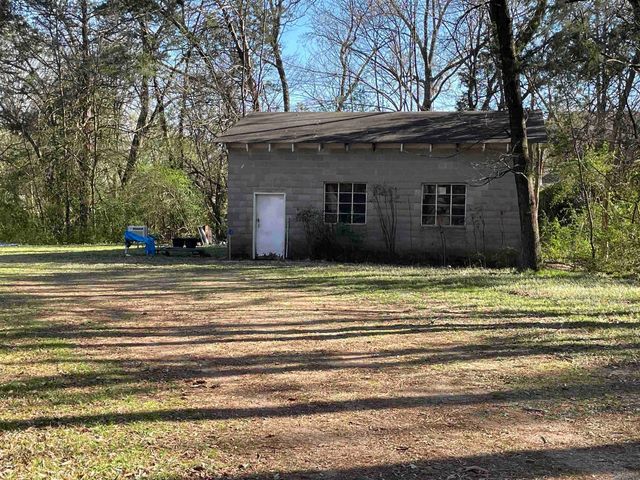 319 E POPLAR AVE, Collierville, TN 38017