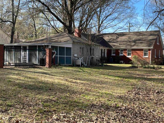 319 E POPLAR AVE, Collierville, TN 38017