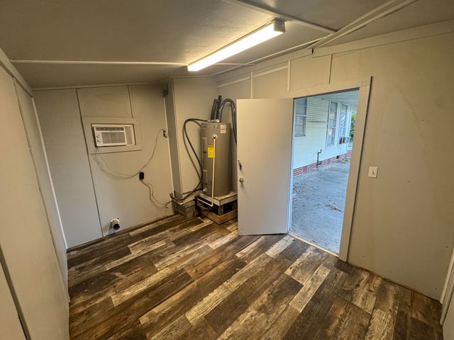 713 Royal St., Columbia, MS 39429