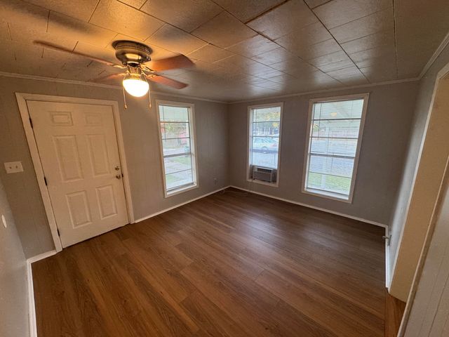 713 Royal St., Columbia, MS 39429