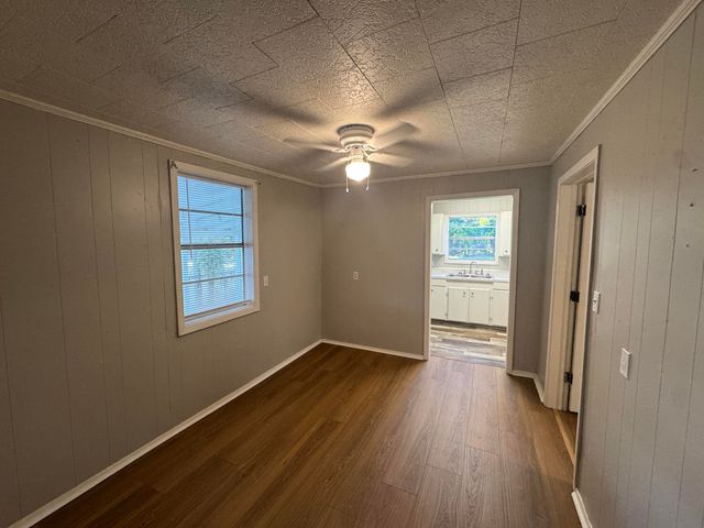 713 Royal St., Columbia, MS 39429