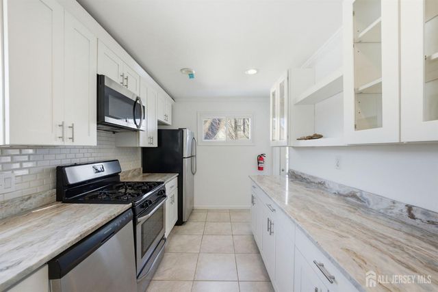 125 Tunison Road, New Brunswick, NJ 08901