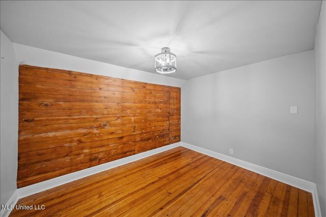 705 Chestnut Street, Summit, MS 39666