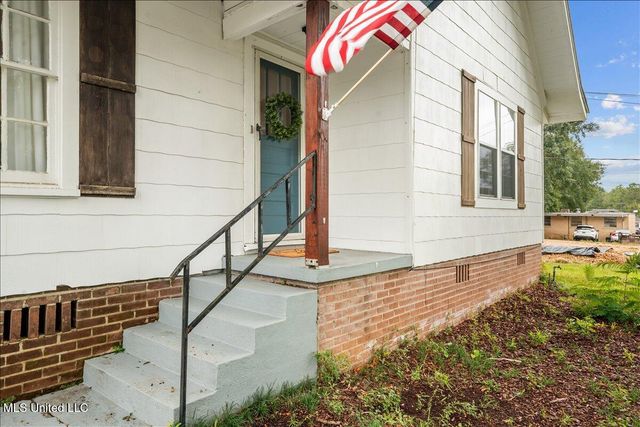 705 Chestnut Street, Summit, MS 39666