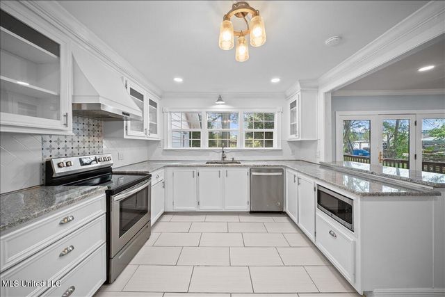 705 Chestnut Street, Summit, MS 39666
