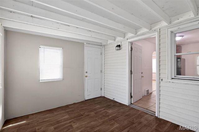 7805 Utica Drive, St Louis, MO 63133