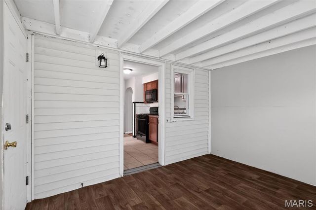 7805 Utica Drive, St Louis, MO 63133