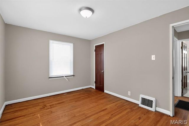 7805 Utica Drive, St Louis, MO 63133