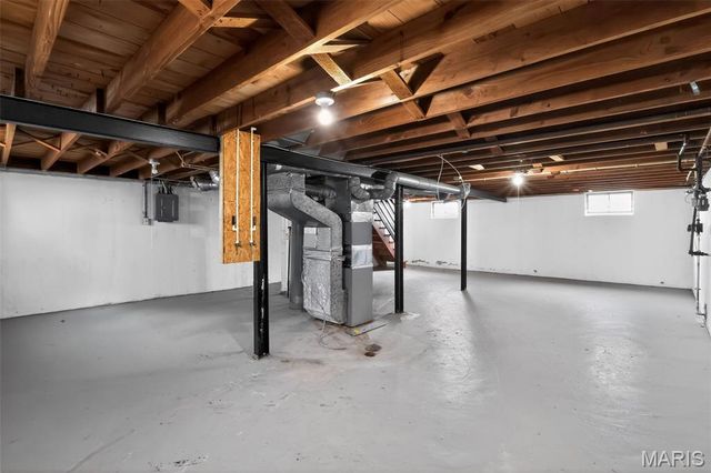 7805 Utica Drive, St Louis, MO 63133