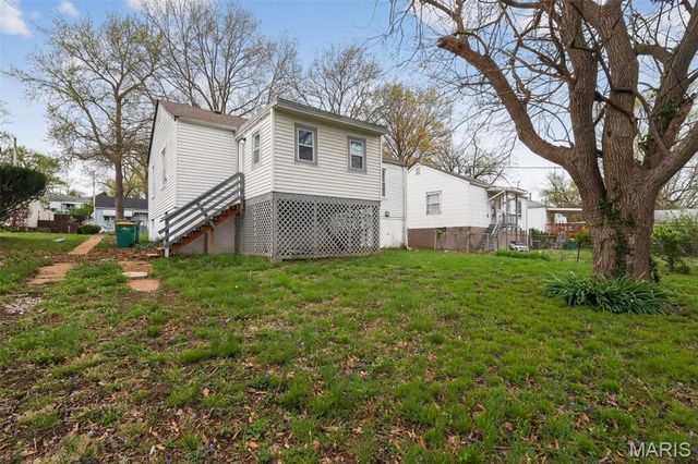 7805 Utica Drive, St Louis, MO 63133